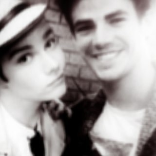 DefyGravityKurt's profile picture. i love my beautiful family. Lizzie and Bas are my everything. :,) // ROLEPLAY ONLY!