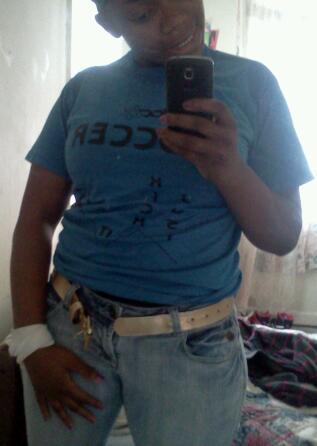 This be her babe doin her bio* o6.o6.o12 everyday, she's pretty, nice, thick, &; she's great. If your not followin her then hop off twitter!* love you bae♥
