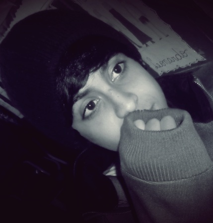 Santista, 15 anos, fofo, Skatista. Irmão da chata da @HeeeyLaari e da @vishiimari s2 .. quer saber mais ? Follow-me