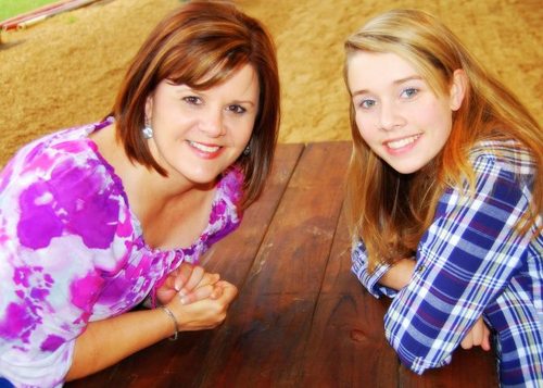 I love: Jesus, my hubby- Quinn, my 2 children- Megan & Connor, my Bible, a good cup of coffee, friends, my church, sweet tea and southern living.