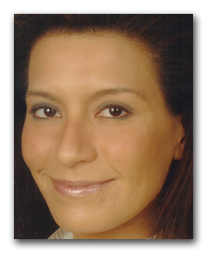 Vocal Coach/Pedagogist, Performing Artist and Vocal Health Advocate. Helping you discover your natural and unique voice. All opinions are strictly my own.