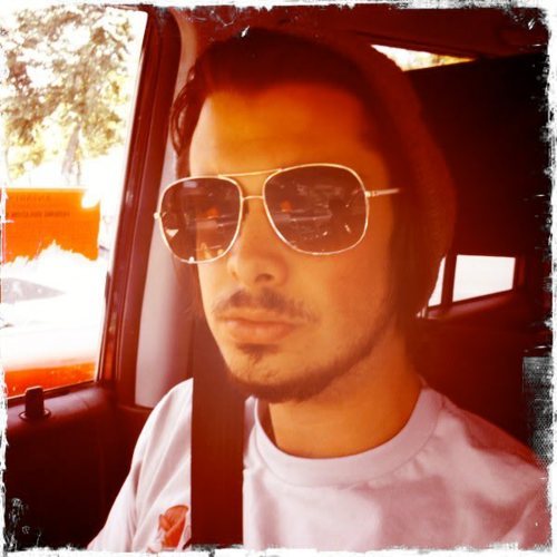 Dashing_Dubois's profile picture. I'm the guy you wish was yours, but don't let that scare you. I'm a pretty nice guy. *Smirks* Single (21+RP)