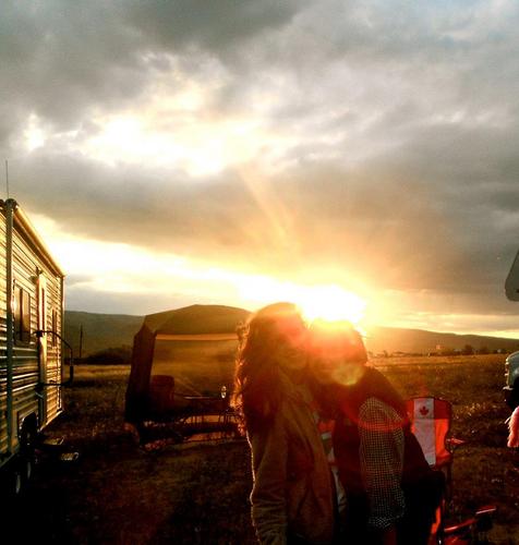 emloueis's profile picture. 