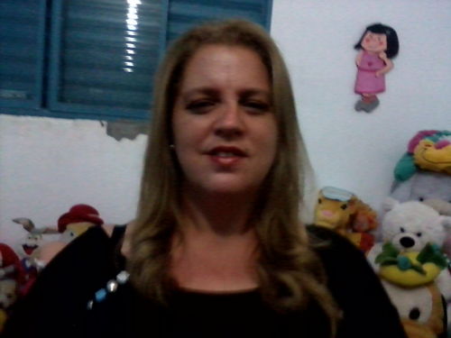 Me segue sigo de volta! Obrigada !!