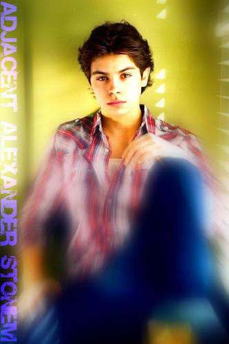 Hi I'm Max Russo. I'm a wizard and I like to shuffle. @AlexRHere is my sister and Justin is my brother.
