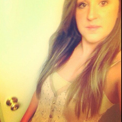 FitnessChica's profile picture. 