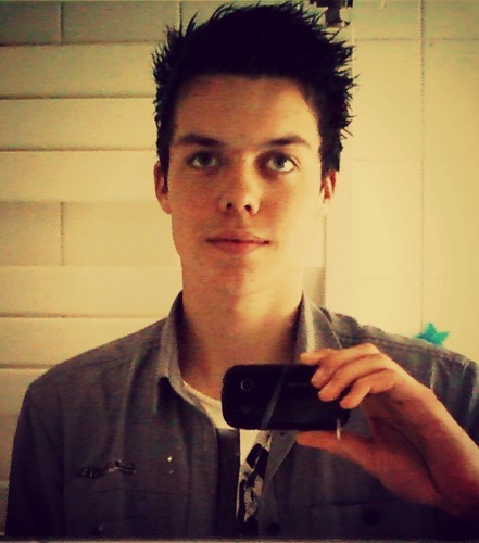 RvanHoogstraten's profile picture. 