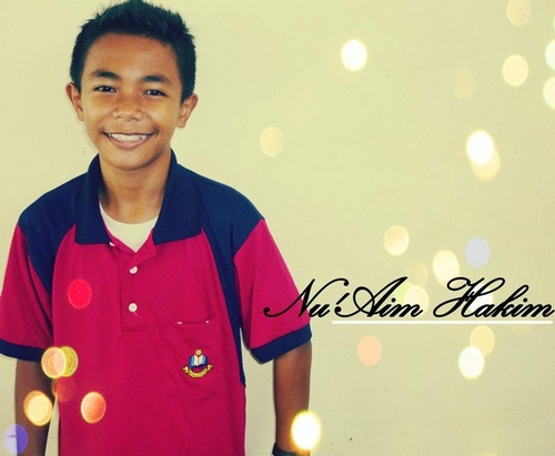 I'm 14 years old . I'm not selfish .
Please follow me ! ~