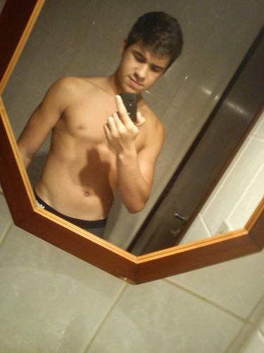Irmão da gorda da @lelemarcondes_ ,

@_vishcardena meu amor (L)