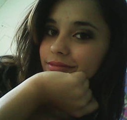 Sou uma pessoa muito comunicativa, adoroo conversar , fazer novos amigos..