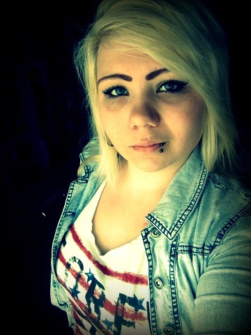 15 years old #alien & #jedhead from Finland!
@tokiohotel 070310 @planetjedward 280112 @simpleplan 160412