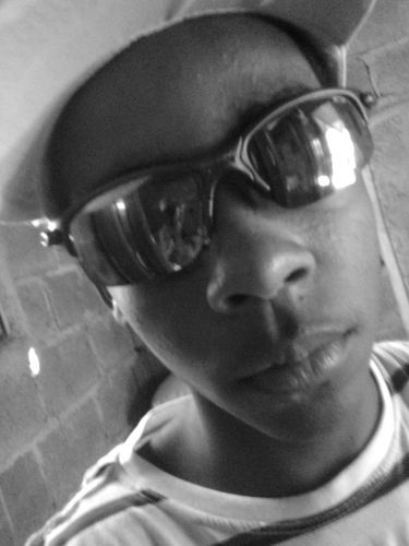 ,, aaqQelle qQe pperde éé pporQ nnão teve forças o suficientte ppra ttentar ! 
      , #_FéEmDeus ' ,, Justiça&Liberdade $,$
   Sigo de volta ' }