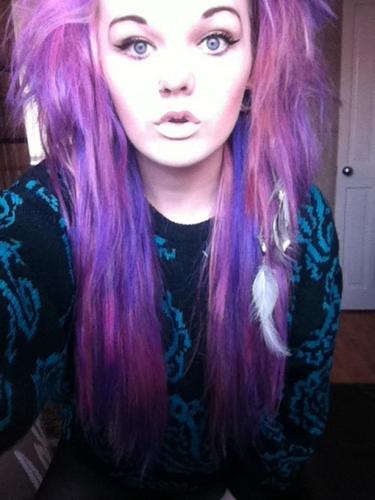 hi i'm effy and i like while she sleeps, asking alexandria and of mice & men more than you. if you want me to like you just buy me chicken nuggets x