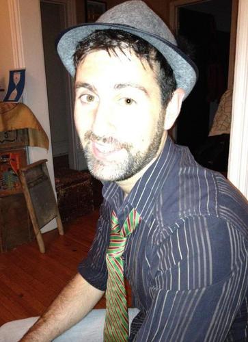 Lakefieldhaz's profile picture. Toronto champion, Queer rights/issues blogger & sh*t disturber, marketer, occasional marathon runner, part time shower singer (He/Him/They)