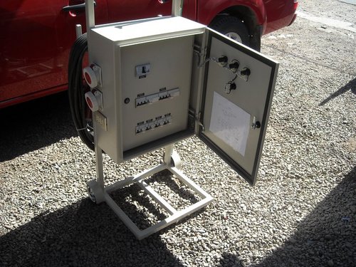Somos una empresa con mas de 30 años en el mercado. nos dedicamos a la fabricación de tableros eléctricos