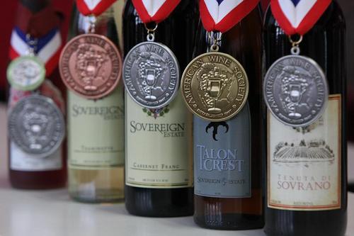 Sovereign Estate Wine is a family owned & operated winery passionate about good wine & food. A European atmosphere found on the North Shore of Lake Waconia, MN.