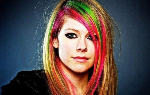 AMO/SOU/VIVO @AVRILLAVIGNE PQ SIM ♥