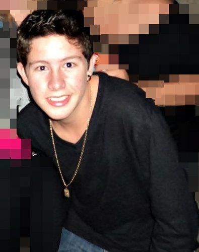 Paulo Ricardo, Geminiano, 17anos, CORINTHIANO, chato, ciúmento !
américo b.
