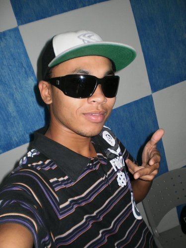 Eu não te esqueci. Me afastei só pra saber se você sentiria falta… E me decepcionei.