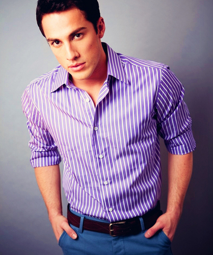 LikeMikeFake's profile picture. How much does a Polar Bear weigh? Enough to break the ice. Hey I'm Mike. (FL/RP)