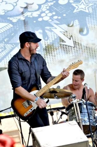 Guitarist @staticsurrender 
Former Guitarist @thetrophyfire