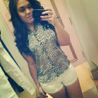 I tweet bout feelings, & w.e is on my mind :))