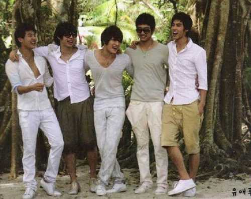 5llASIS_goods's profile picture. 올인과 오아시스의 연합, 연합명 '오라시스' 공식계정입니다. 5ll-in과 5ASIS가 연합으로 진행하는 굿즈에 대해 공지를 올리고 질문을 받고, 답변을 합니다.