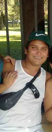 estudiante de ing. maquinaria, amante de los deportes extremos y me encanta experimentar cosas nuevas