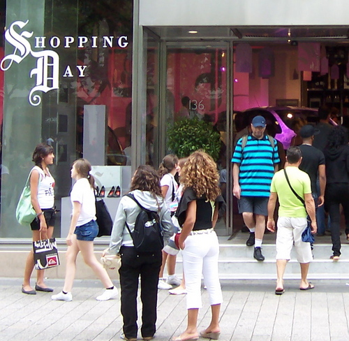 collective intelligence, social shopping, marketing research, crowdsourcing, trend data