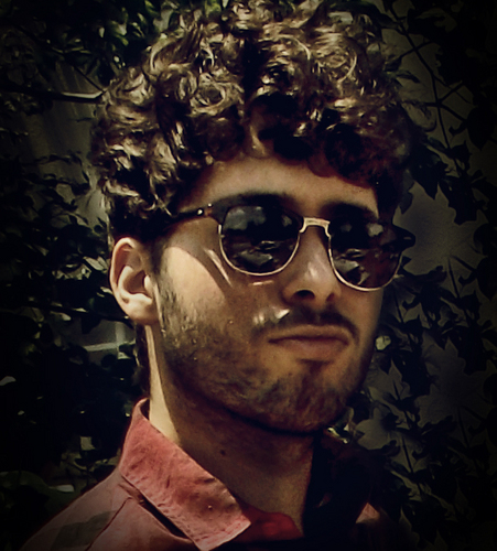 VicZorz's profile picture. 