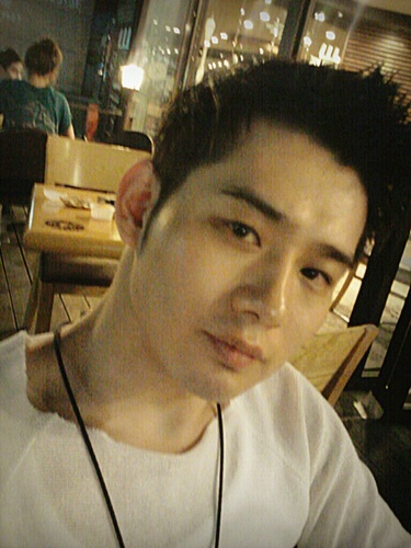 eosno1's profile picture. black beat. by jinsung. the black. Question의 보컬이자 Sm ent.Star ship ent.Srarkim ent. Sbs Kpop star의 vocal trainer.노래하는사람 장진영입니다^^