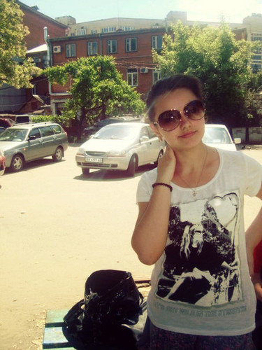 13,I love music and hip - hop.

Please come to Ukrainian_
you'll look forward to Ukraine