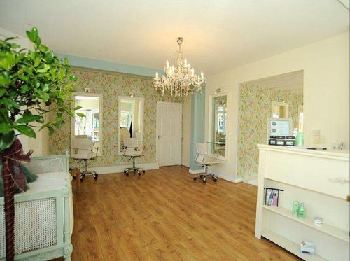 ChicWallasey's profile picture. Chic Hair and Beauty Lounge is a busy salon in wallasey offering all your hair and beauty needs from colour, cuts, curly blows to make up, nails and tans