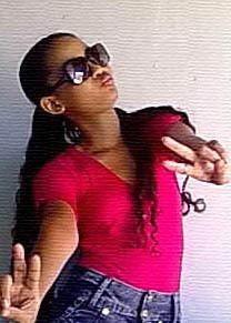 ♪ O tempo voa ., o tempo não para, o tempo passa, e porque deixar sua vida passar ? Não perca oportunidades, se arrisque ,, chore ,, sorria ,, não desista ,