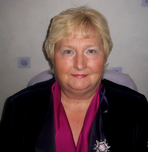 Spirit Messenger Medium, Healer & Inspirational Motivator. Visit my website for more info.  http://t.co/WLO1uk56K3