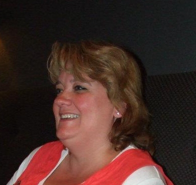 Mum of Lisa&Veerle, work@Invitare, basketball reporter,♥ basketball. Not to serious if necesary, serious on request,care for people..