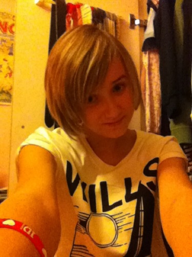 used to be @PhoebeStyles_ but I got suspended. I'm a typical fangirl x