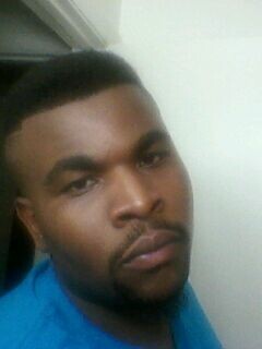 smooth nigga be on the right shit, neva been a B%$&# and fucks with very few..If it dont make $ it dont make sense.Im bout my money.100% real nigga. .SMITTY....