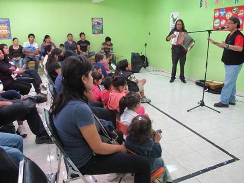 Impulsar programas, iniciativas, proyectos culturales para construir comunidad, ciudadanía, bienestar, cohesión social, procesos de paz.