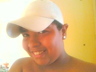 Amo futebol,pizza,namorar curto funk,rock,sertanejo,curto ir nas baladas e conversar com as pessoas.