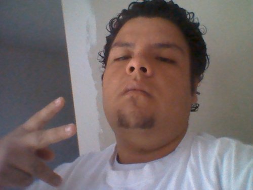 CANTA AUTOR/PRODUCTOR/DISEÑADOR GRAFICO/FOTOGRAFICO DUEÑO DE M2 MUSIC - HACIENDO BUENA MUSICA PALA GENTE