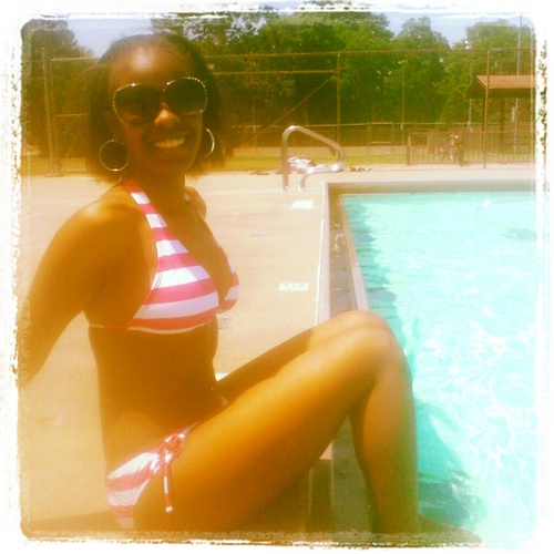 raychel_lewis's profile picture. YOLO!!! #Follow me I Follow Back