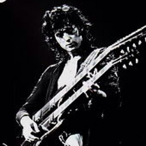 LedZepTT_'s profile picture. Led Zep fan: interested in great music, UK politics, investing, veggie food; in no particular order!