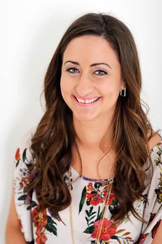 A wedding planner based in Kent helping to create the day of your dreams. Loves shoes, weddings, shopping, chocolate spread and lists!