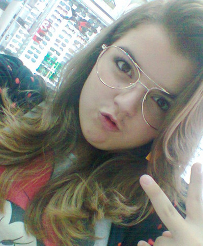 Capricorniana, chatinha pra burro. Amo muito, dms meu príncipe @maurriciom e ele é meu mundo, meu tudo, minha vida.. tbm amo mt minha best @vihsolitar. ;$ rs'