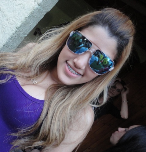 Mayara Gois, 15 anos, ariana, corinthiana, muito das minhas sises @wktata_ e @wkgabs s2. Amo a @Juu_Cardosoo. M.A. do @biielbarros s2