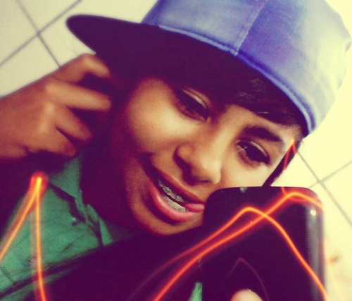 FÉ EM DEUS ! ♥ pra conhecer precisa mais qe seguir no twitter ! ♪
Fã do eterno Felipe Boladão .. dona do Fã Clube @FBETERNAMENTEs2  ♥ #FelipeMeuAnjoEterno