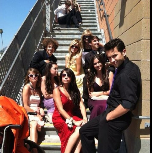 BackgroundLife's profile picture. 