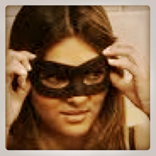 ARednovi's profile picture. Não faço propaganda enganosa. Eu sou muito mais vagabunda  do que pareço na foto.