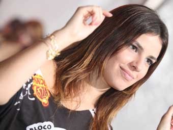 O meu mundo seria escuro,sem vida,se não existisse você pra me alegrar e me fazer feliz Thais Melchior